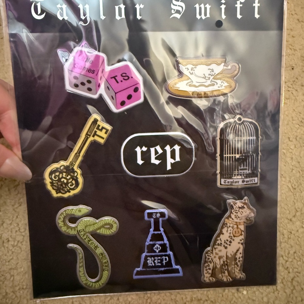 Taylor Swift Rare Reputation Puff Sticker Sheet (Never been opened)